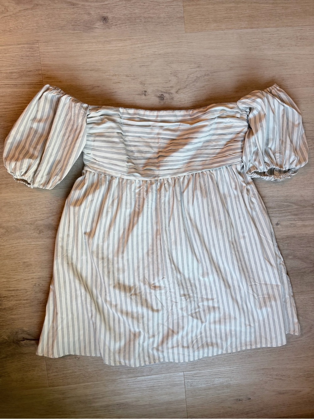 Striped Off-Shoulder Puff Sleeve Dress - Cream & Light Gray